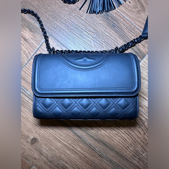 Tory Burch Fleming Convertible Shoulder Bag Matte Black - Picture 2 of 11